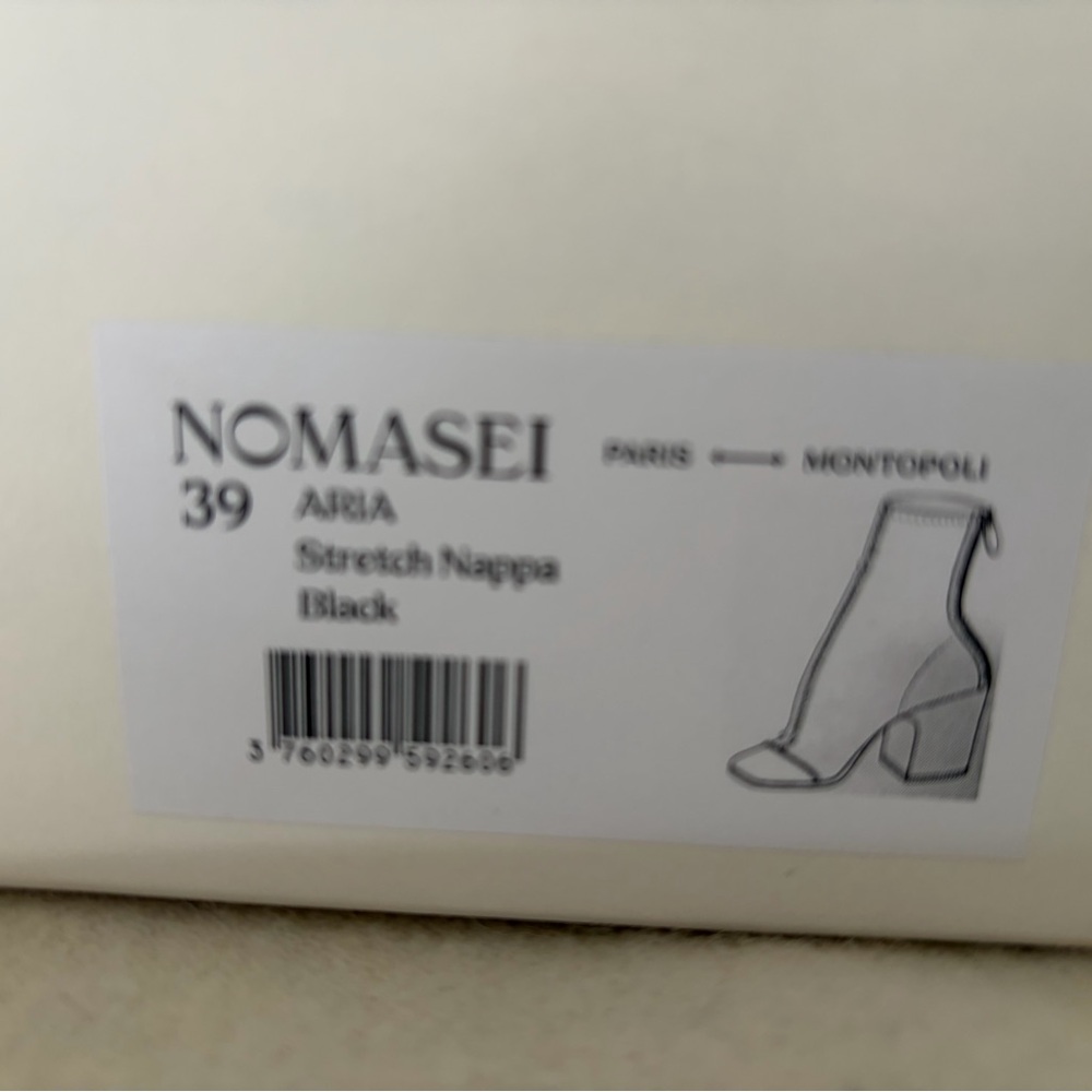 Nomasei Black Leather Heeled Boots - Picture 5 of 5